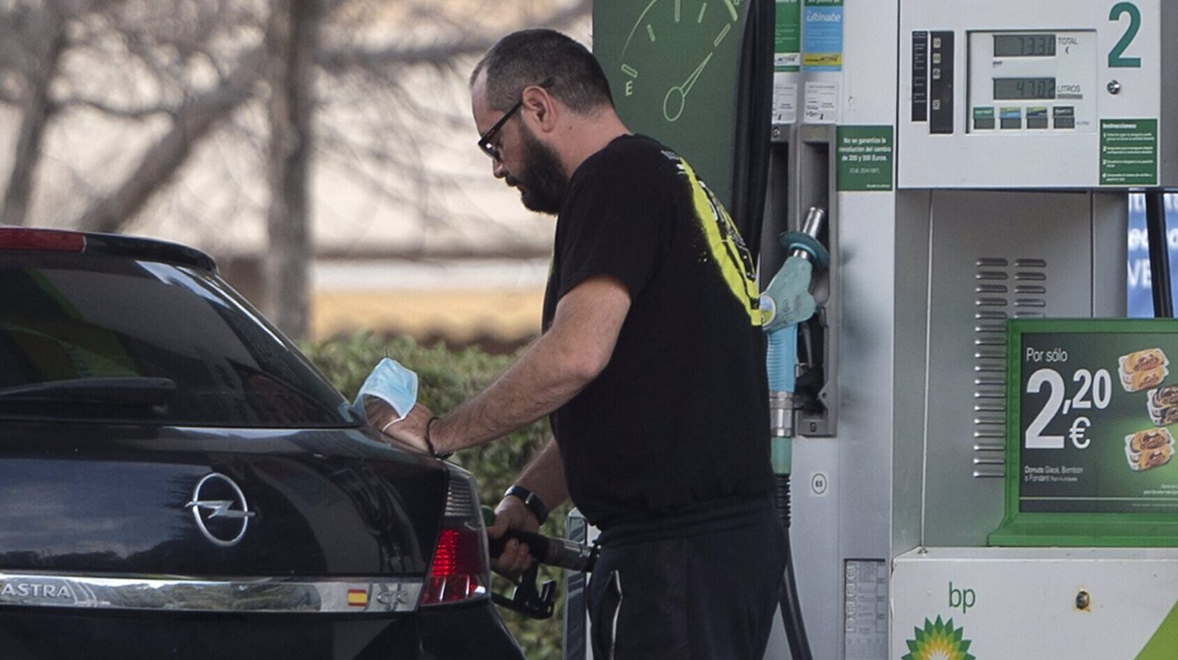 El precio de la gasolina marca un máximo histórico y ‘se come’ un 75% de la subvención del Gobierno