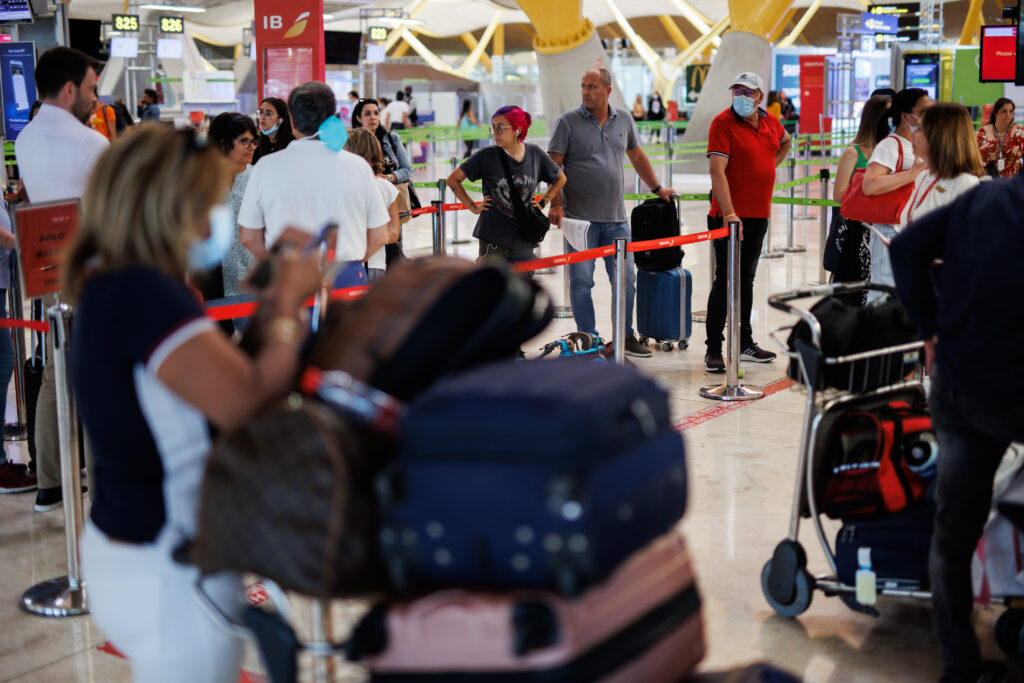 AENA espera el paso de más de 19 millones por el aeropuerto en los próximos meses