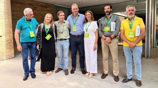 Los 13 diputados de Vox que acompañarán a Olona en el Parlamento de Andalucía