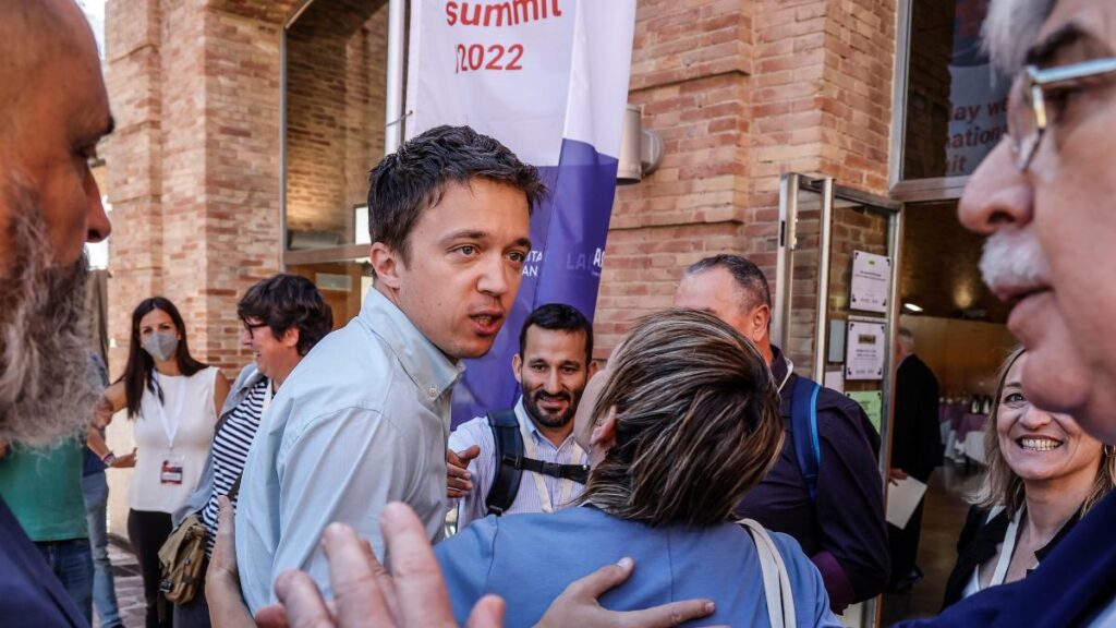 El líder de Más País, Íñigo Errejón, acude a la Cumbre Internacional de la Semana de 4 días, jornada laboral de cuatro días