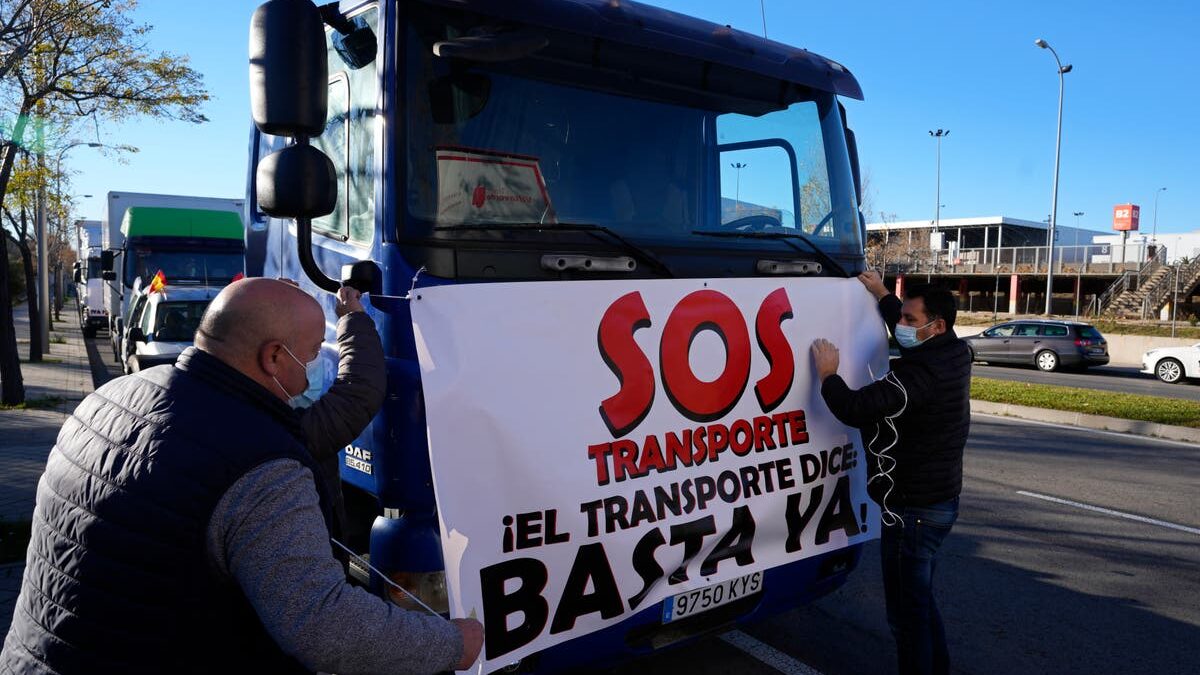 La plataforma de transportistas, dispuesta a reactivar el paro a la espera de una respuesta del Gobierno