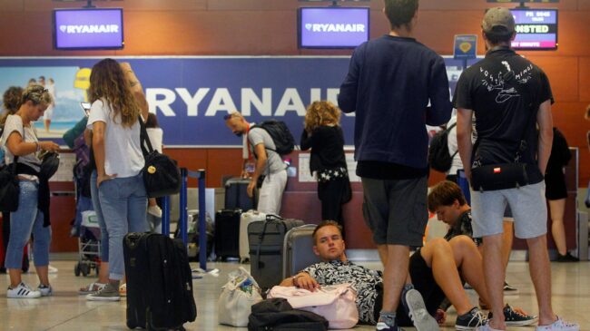 Retrasos en el segundo día de la huelga de tripulantes de Ryanair