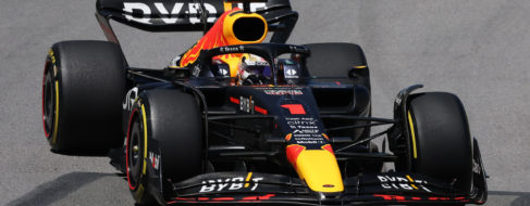Verstappen se lleva el triunfo en Canadá por delante de Carlos Sainz y refuerza su liderazgo