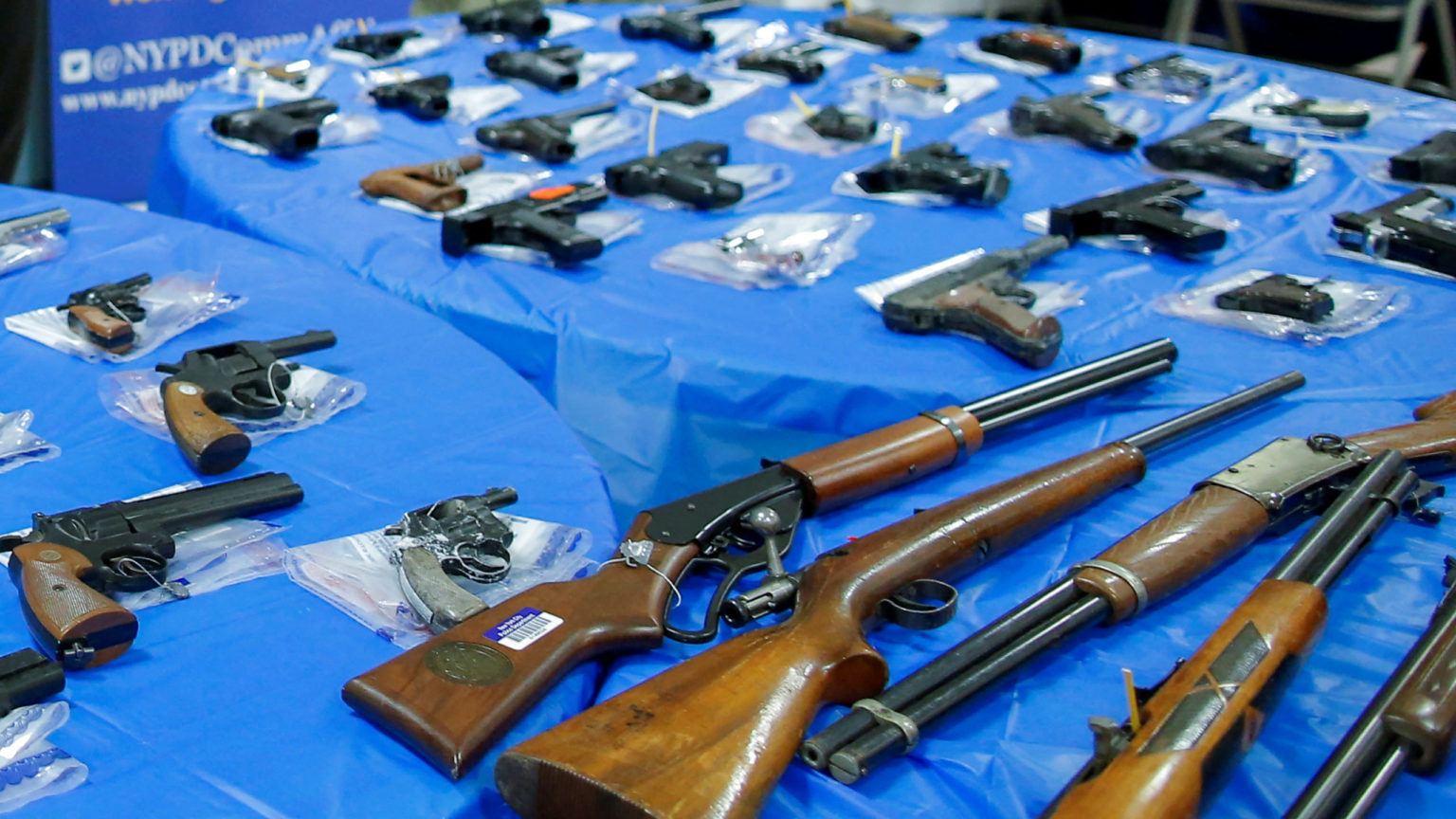 El Senado de EEUU vota a favor de aumentar el control sobre las armas