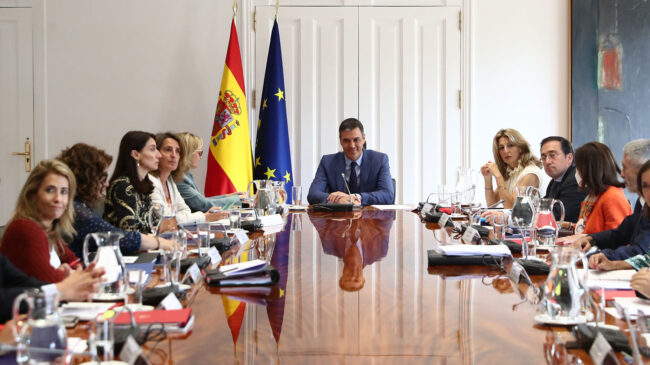 Sánchez convoca un Consejo de Ministros extraordinario este sábado para prorrogar y ampliar el decreto anticrisis