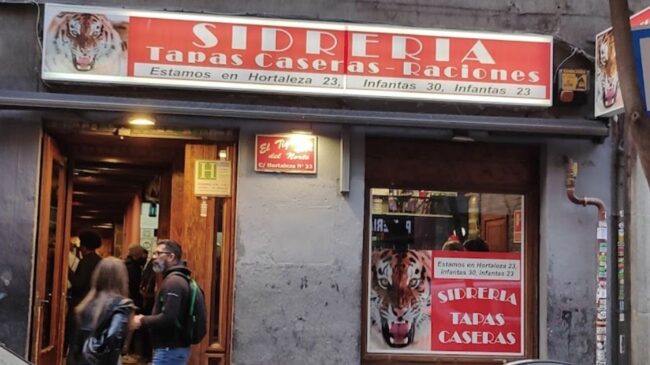 (VÍDEO) Las bandas latinas vuelven a aterrorizar Madrid a plena luz del día: dos jóvenes disparan a un camarero