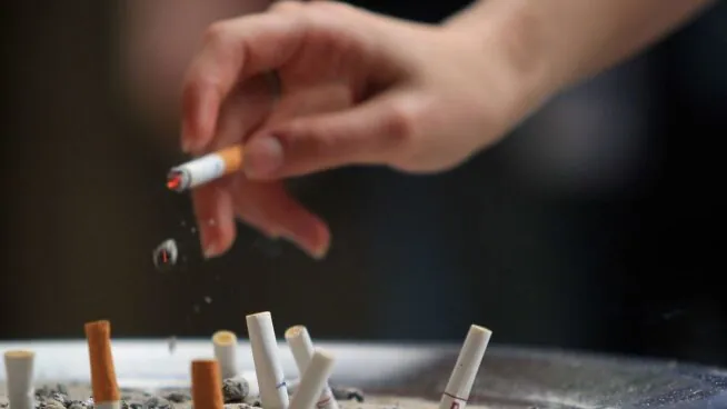Reino Unido prohíbe el tabaco a todos los nacidos a partir del 1 de enero de 2009