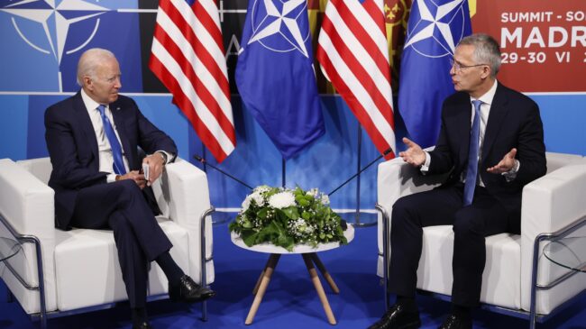 Biden anuncia que EE.UU. reforzará su  presencia militar en Europa