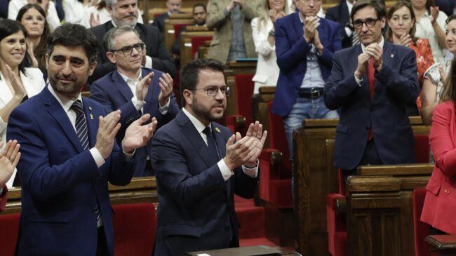 El Parlamento de Cataluña aprueba la ley del catalán en medio de la polémica por el 25% de castellano