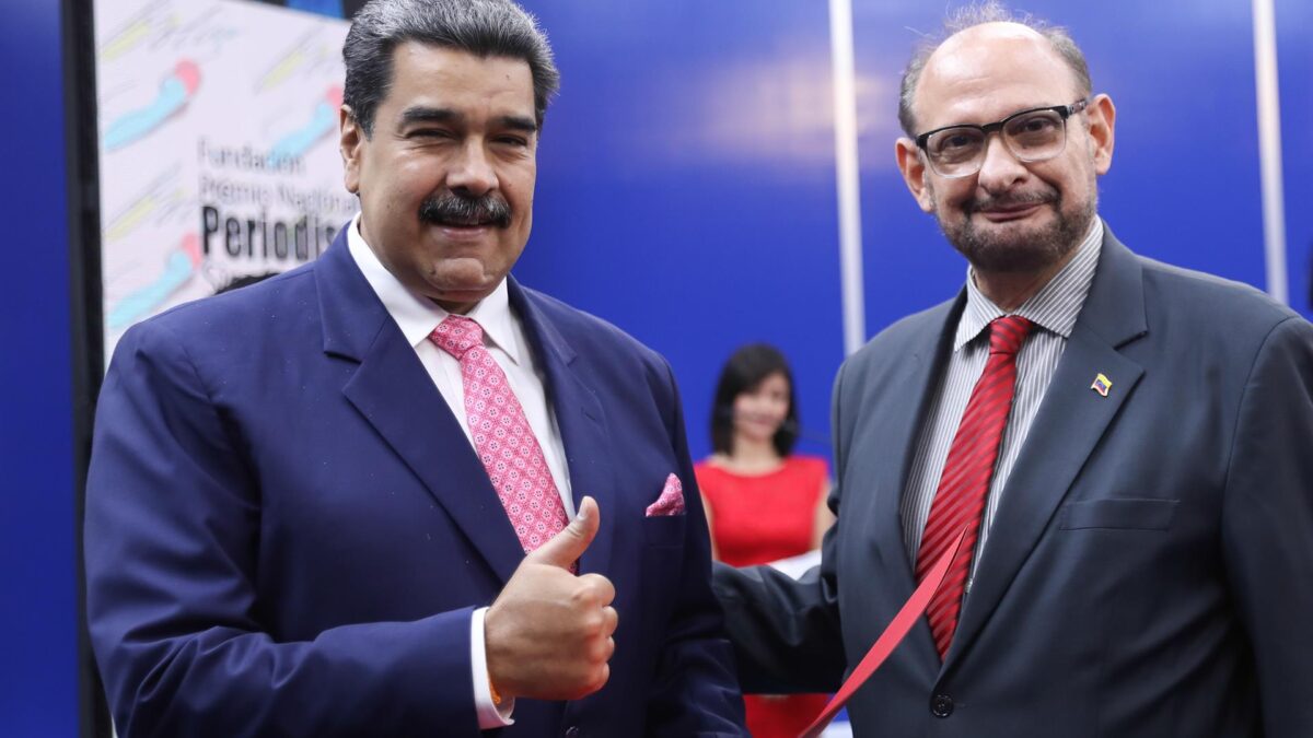 EE.UU. estrecha su nueva relación con Maduro enviando una delegación del Gobierno de Biden a Venezuela