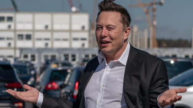 Elon Musk rectifica y asegura que sólo despedirá a un 10% del personal de oficinas de Tesla, no de toda la empresa