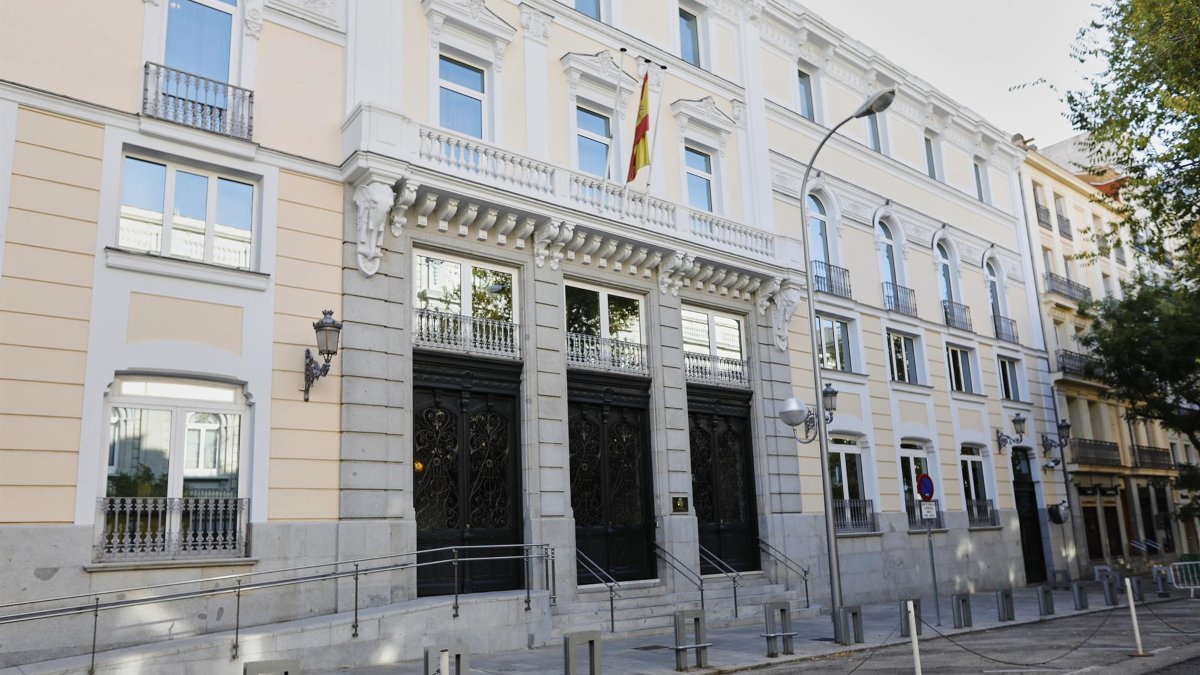 Denuncian ante el CGPJ a un juez por comparar al PCE con los nazis