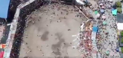 Cinco muertos y 500 heridos al hundirse una grada en una plaza de toros en Colombia