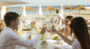 Para comer con los pies en la arena o a unos pocos pasos de ella