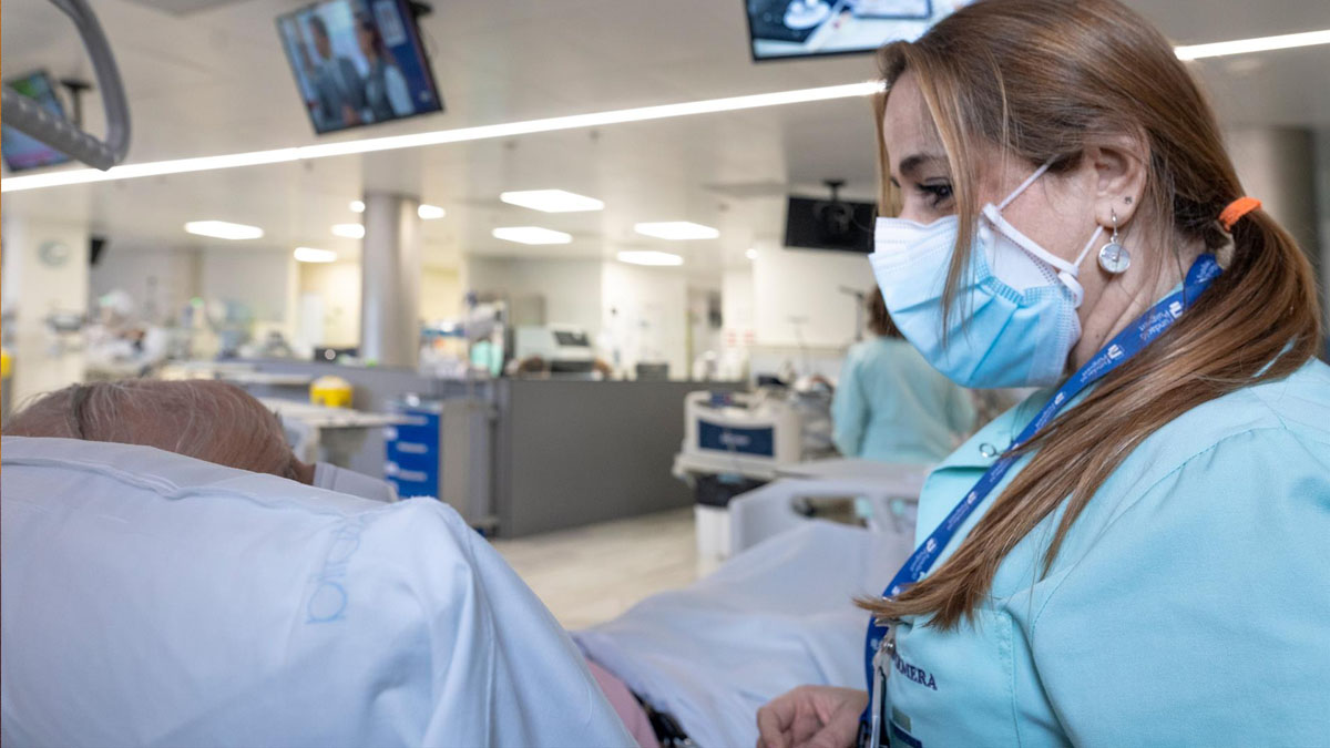 El BOE publica la orden para adjudicar las 217 plazas vacantes de Medicina a médicos extracomunitarios