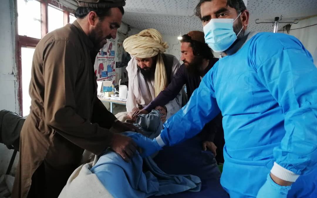 (VÍDEO) Más de 1.000 muertos y 1.500 heridos en un terremoto de 5,9 grados en Afganistán