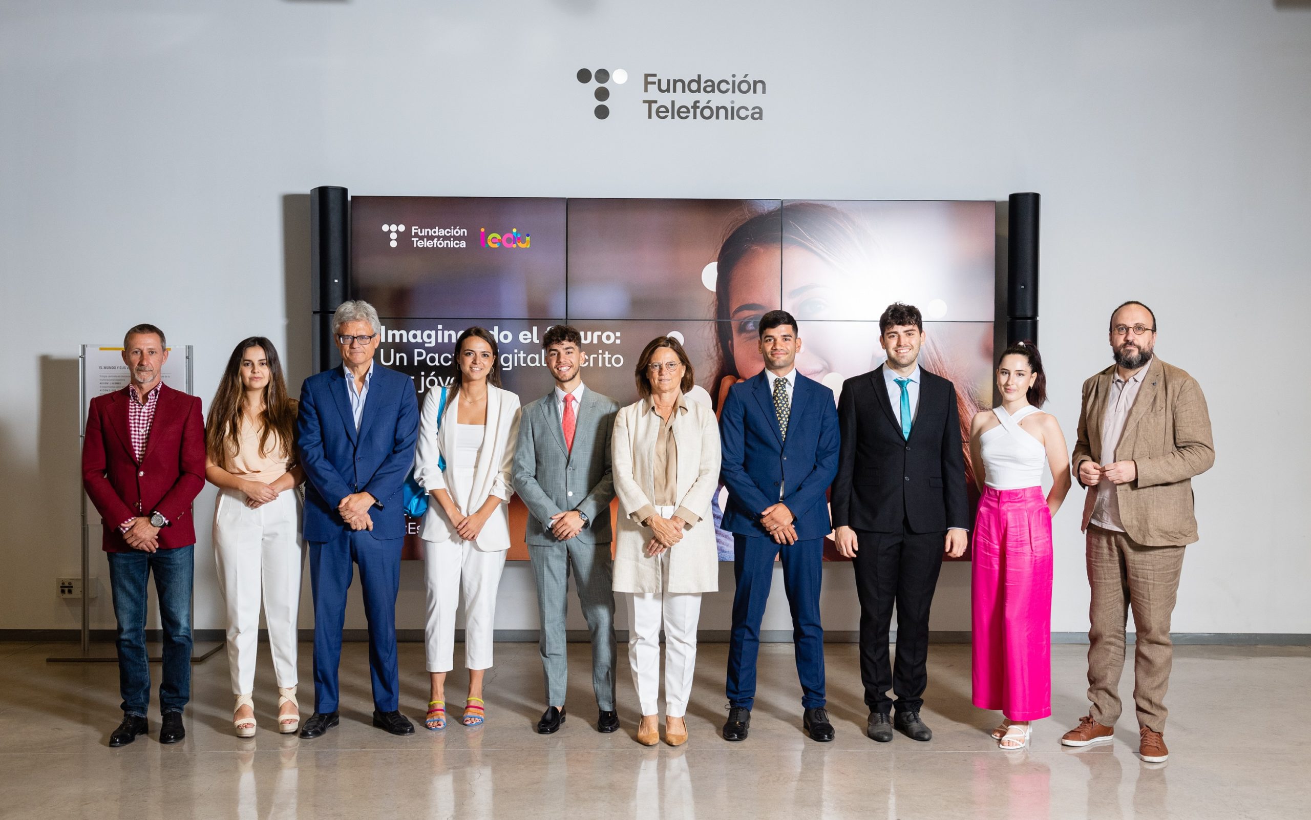 Telefónica impulsa la participación de los jóvenes sobre los retos de la sociedad digital