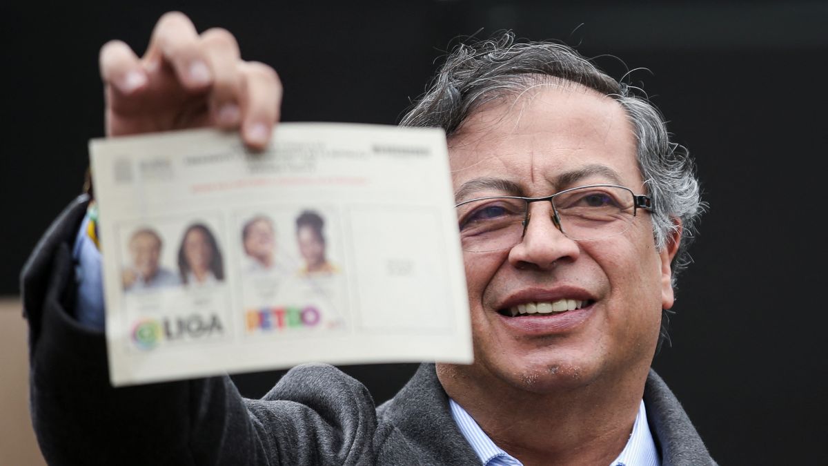 Gustavo Petro y el beso de la princesa