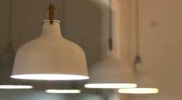La luz será aún más cara durante los próximos doce meses, según el mercado de futuros