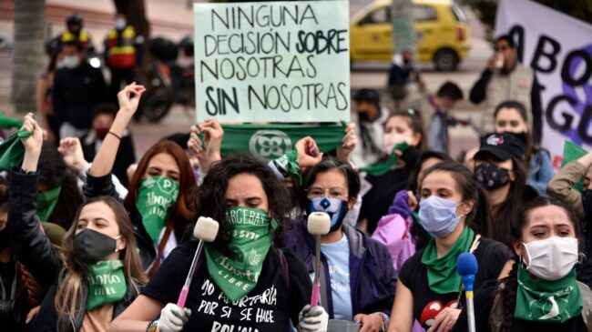 "Acabar con la sentencia social del aborto": Petro pide en Colombia que el sistema educativo normalice la interrupción voluntaria del embarazo