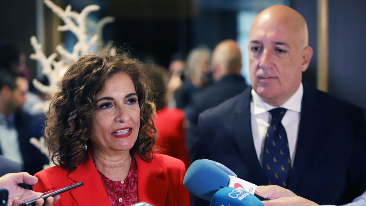 Montero afirma que la reforma de extranjería busca cubrir necesidades sin empeorar las condiciones laborales