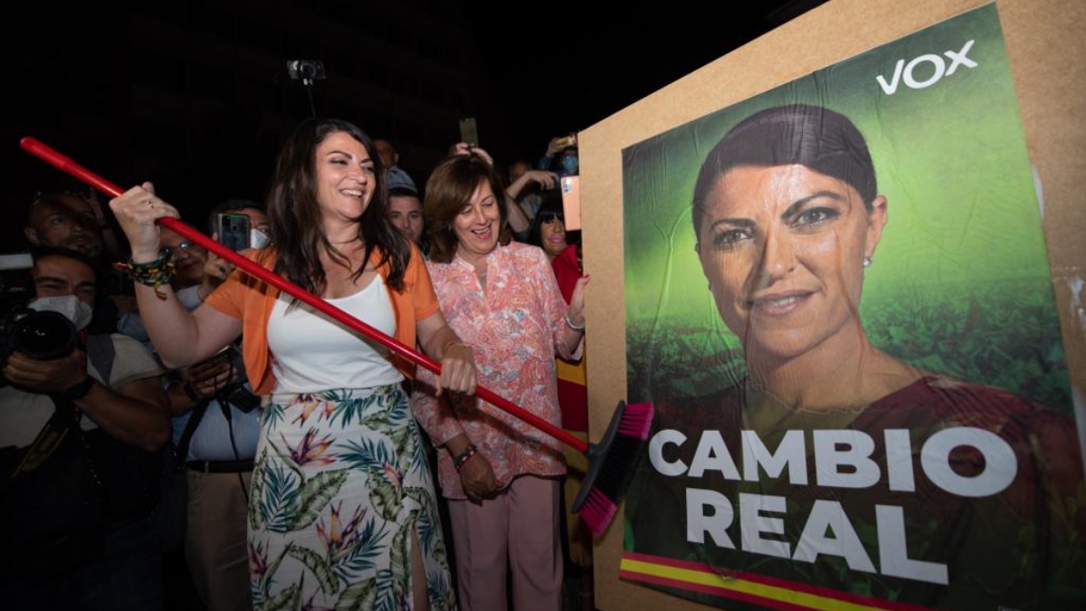 La inusual campaña de Olona desconcierta a los expertos: «Se lo juega todo en el debate»