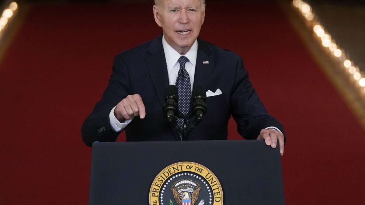 Biden pide que se prohíban las armas de asalto: «¿Cuántas carnicerías más estamos dispuestos a aceptar?»