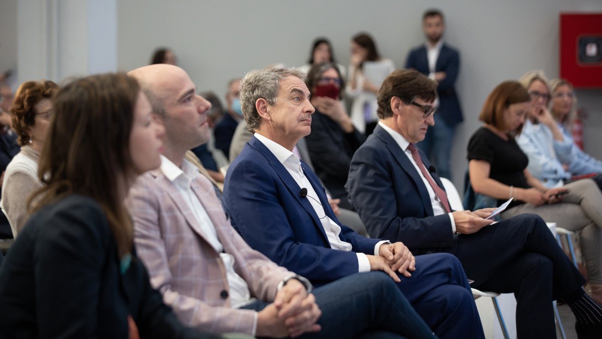 Zapatero advierte a Feijóo de que sus dudas sobre el paro pueden finalizar en cuestionar las elecciones