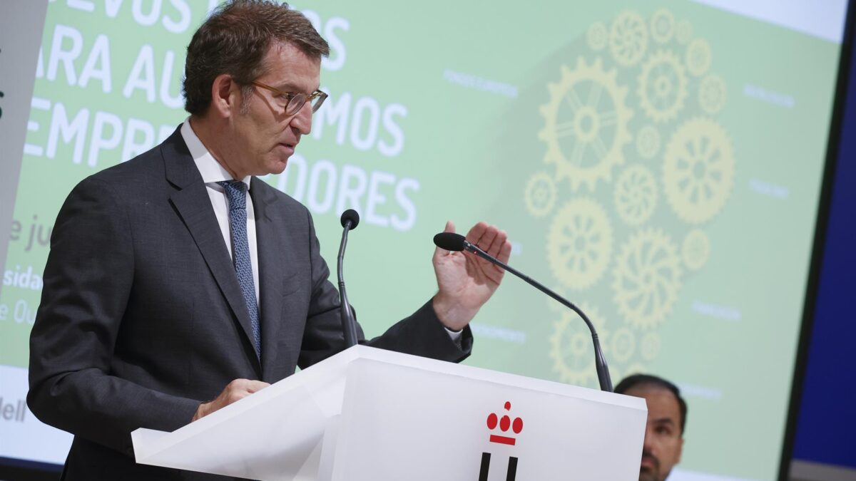 Feijoó tacha la dimisión del presidente del INE de «cese» y asegura que es una «pésima noticia» para la credibilidad de España