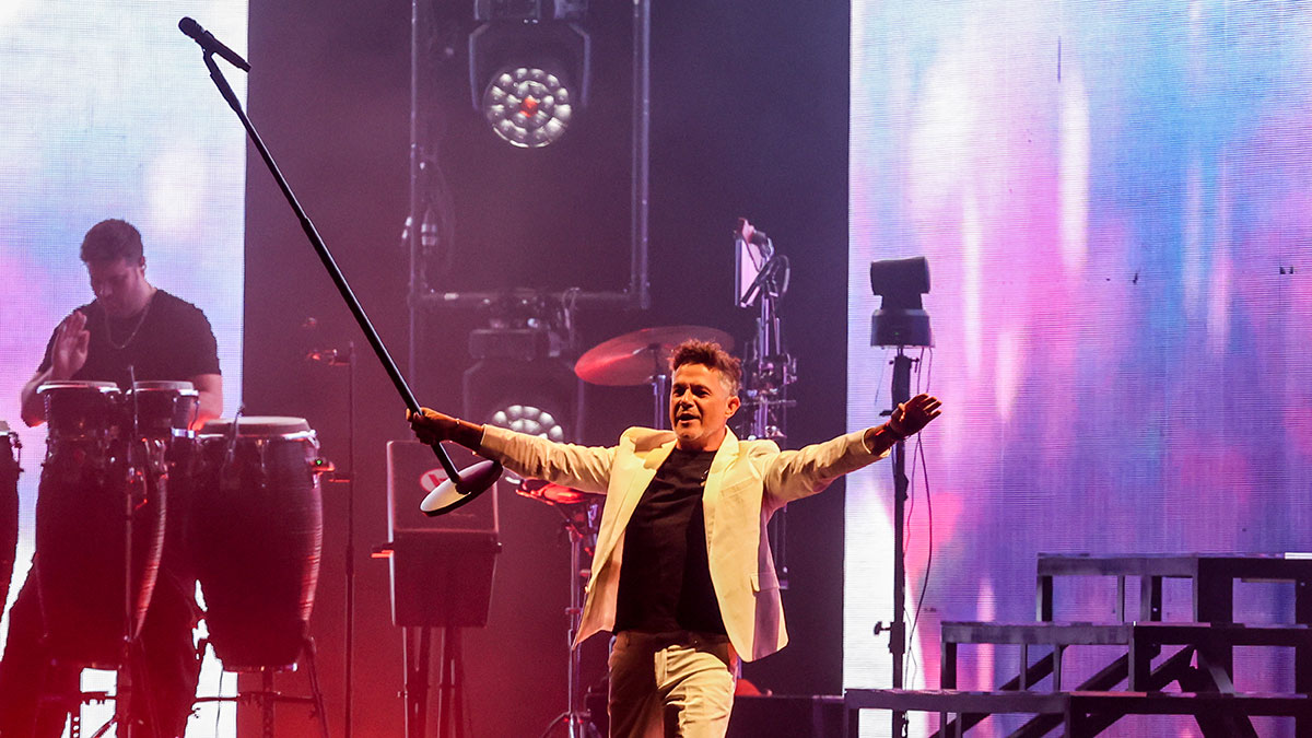 Alejandro Sanz regresa a las esencias para olvidar Miami (y sus onerosos lujos)