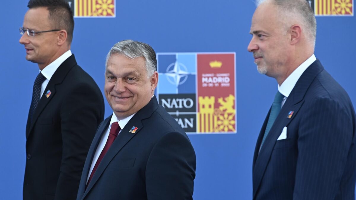 Hungría no apoyará medidas que involucren a la OTAN en la guerra de Ucrania: «En vez de la escalada bélica, apoyamos la paz»