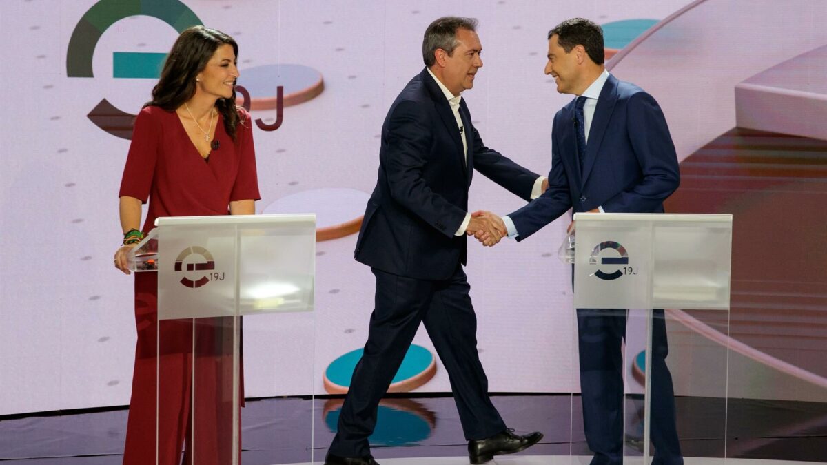 Moreno evita hablar de pactos durante el último debate y afirma querer una alianza «con los andaluces»