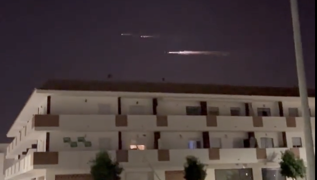 (VÍDEO) Basura espacial en forma de cometas: el suceso que ha sorprendido en el sur de España