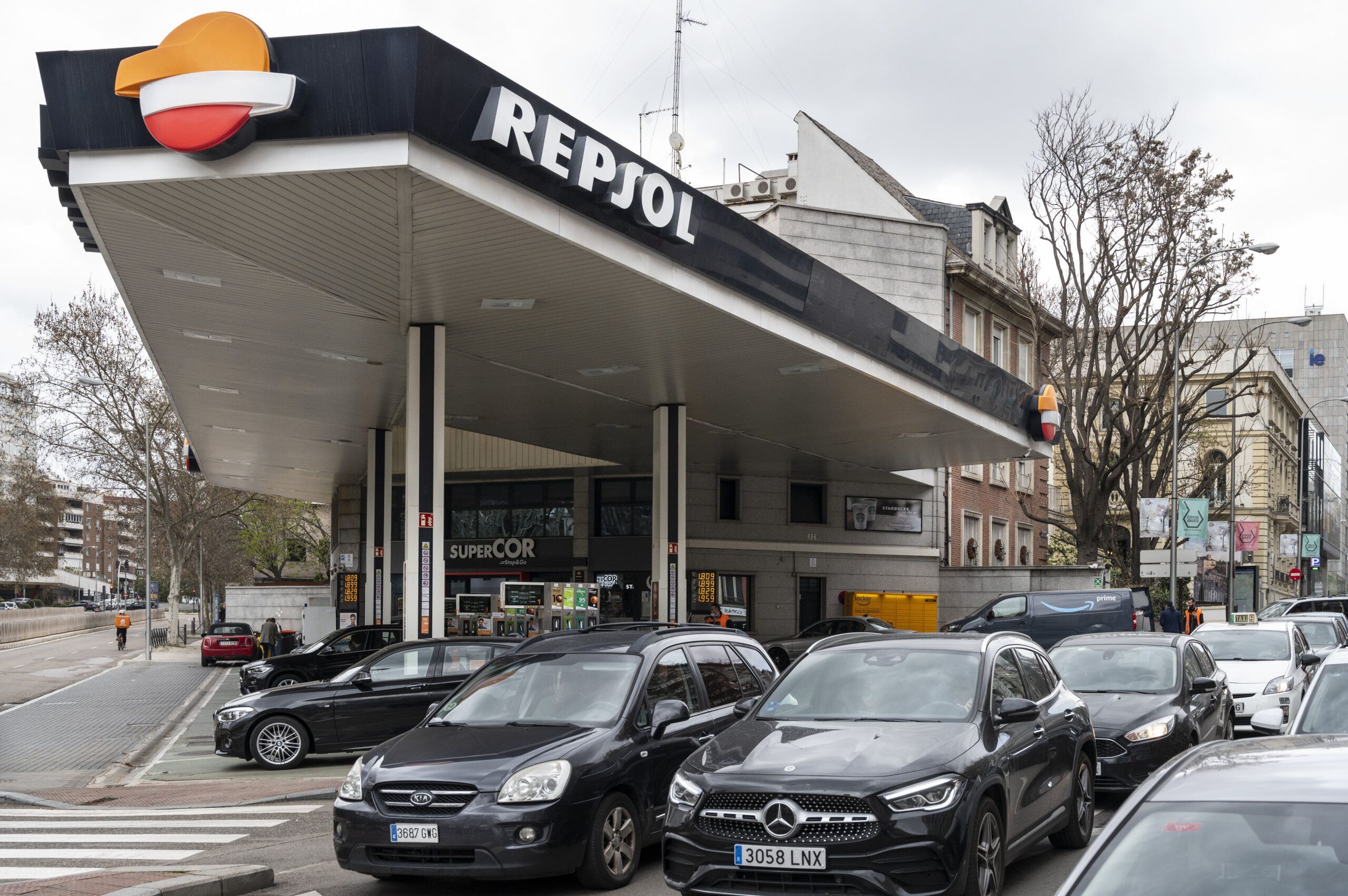 La gasolina y el gasóleo escalan a nuevos récords históricos