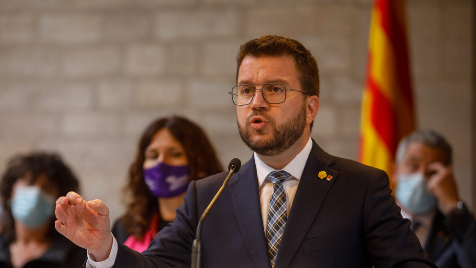 El Parlament aprueba la ley del catalán en plena batalla judicial por el 25% de castellano