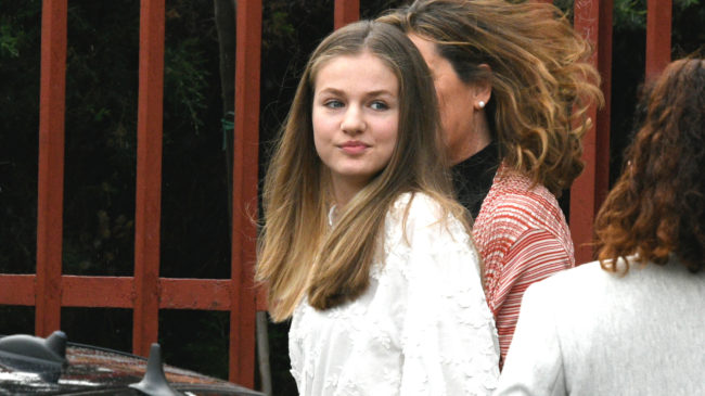 Anulan el despido del guionista que usó el rótulo «Leonor se va de España, como su abuelo»