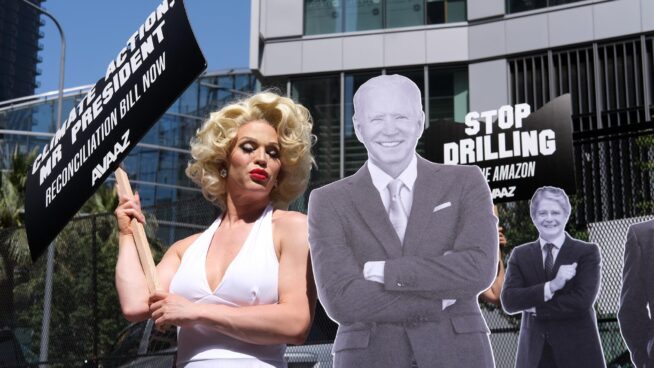 (VÍDEO) 'Drag queens' vestidas de Marilyn Monroe "reciben" a los presidentes en la Cumbre de las Américas