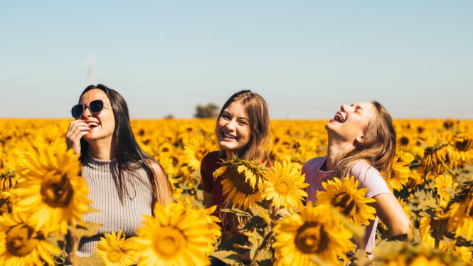 20 de junio: ¿por qué se celebra hoy el día más feliz del año (Yellow Day)?