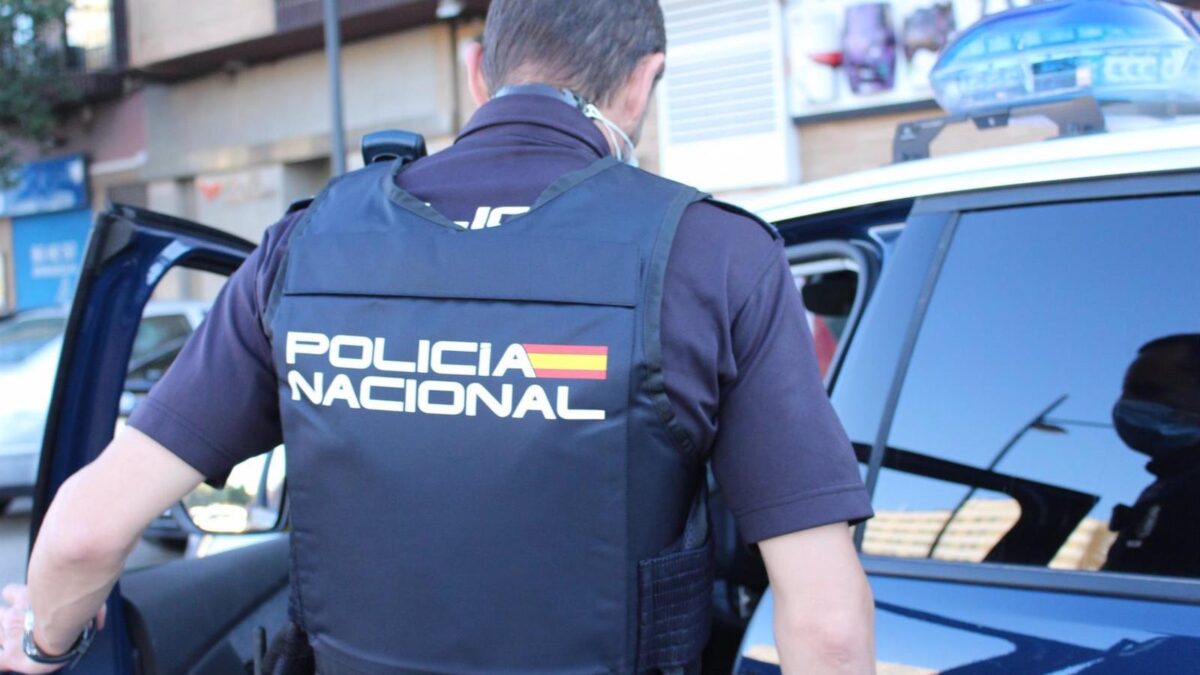 Detenidos 7 trinitarios por apuñalar a un joven en un centro comercial de Madrid