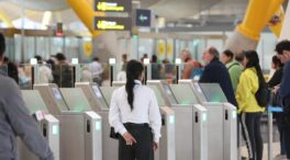 Comunidad y Ayuntamiento exigen a Interior una solución para el «caos policial» de Barajas