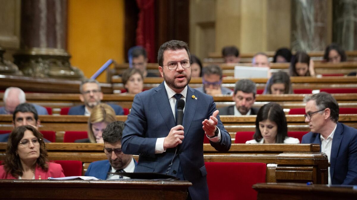 Aragonès traslada a Puigdemont por mensaje su rechazo a las palabras de Rufián