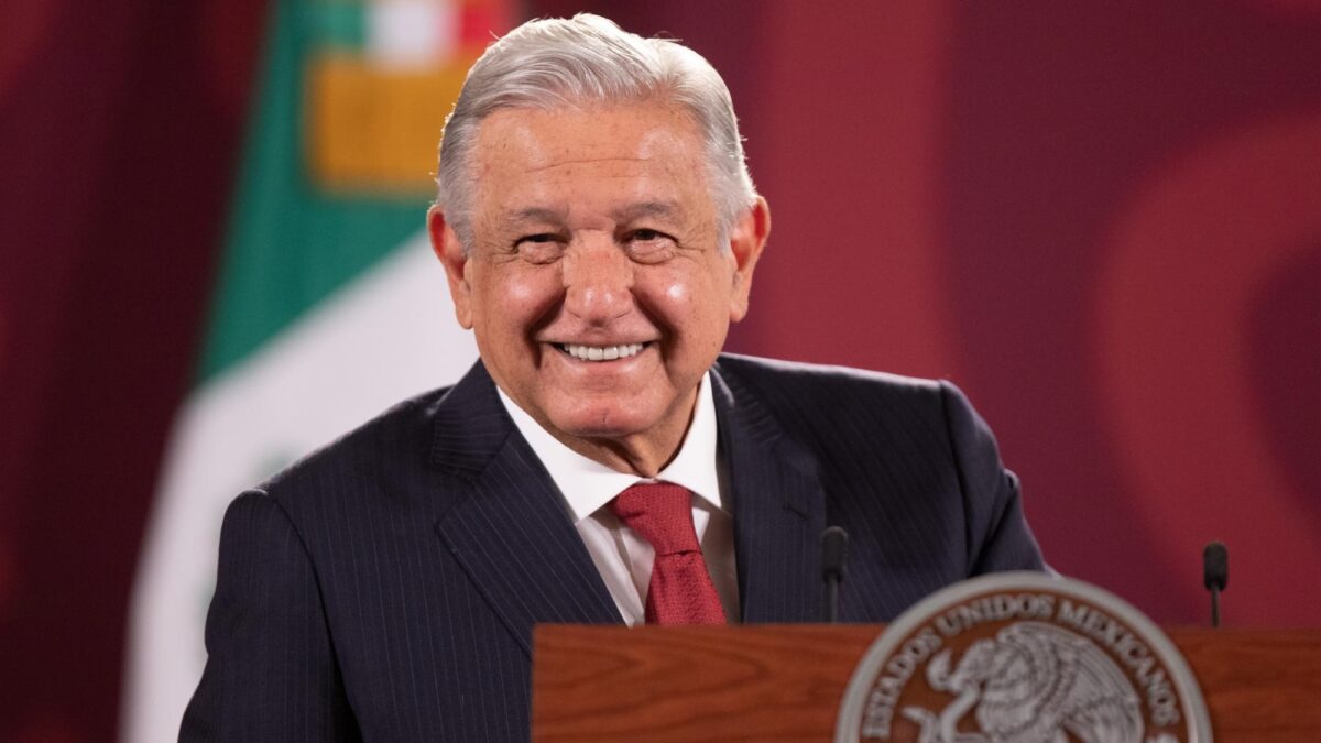 El partido de López Obrador toma el control de dos tercios de los estados