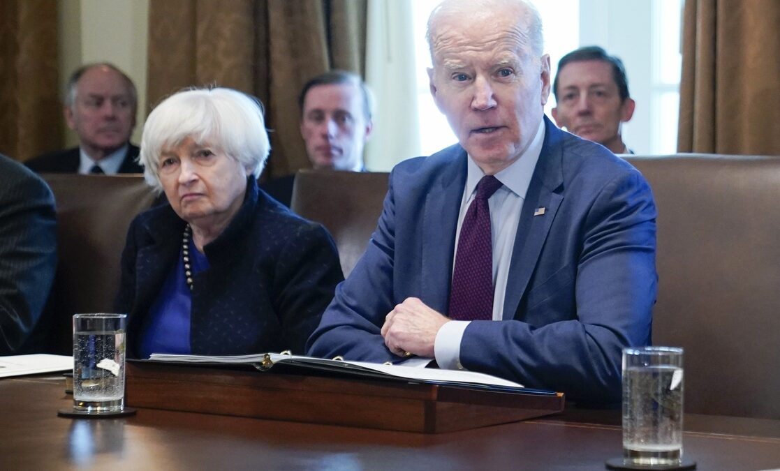 La Administración Biden reconoce que el nivel de inflación es «inaceptable», entre críticas de la oposición
