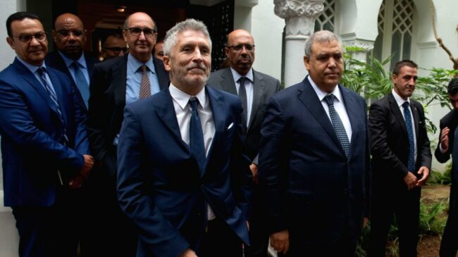 Marlaska se reúne con su homólogo marroquí en medio de la crisis con Argelia para tratar "inmigración y terrorismo"