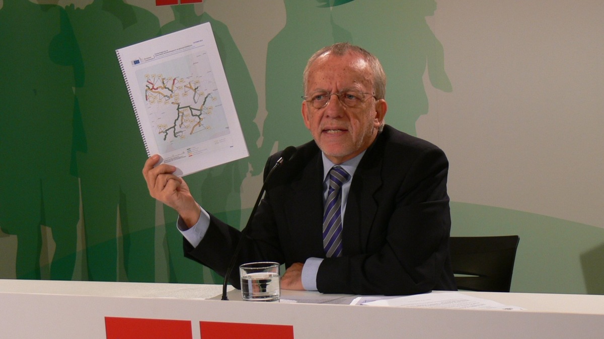 El presidente del PSOE andaluz llama «tontopollas» a Alberto Núñez Feijóo