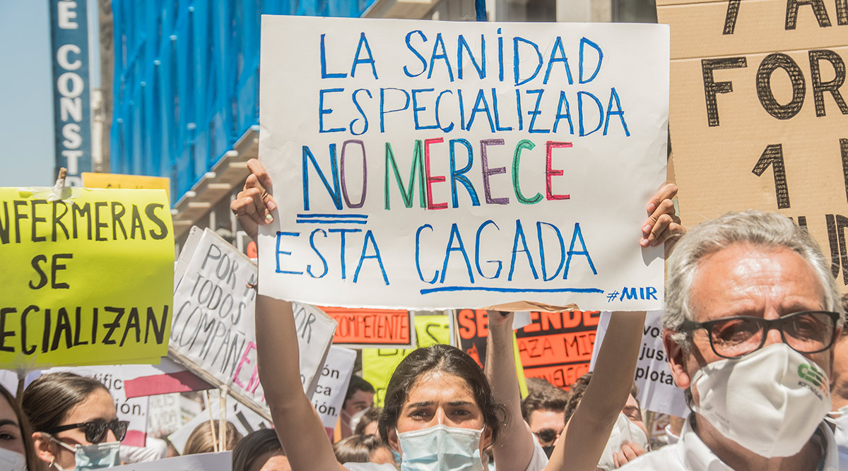 Temor a una fuga de médicos tras 'colocar' las plazas MIR desiertas a extracomunitarios