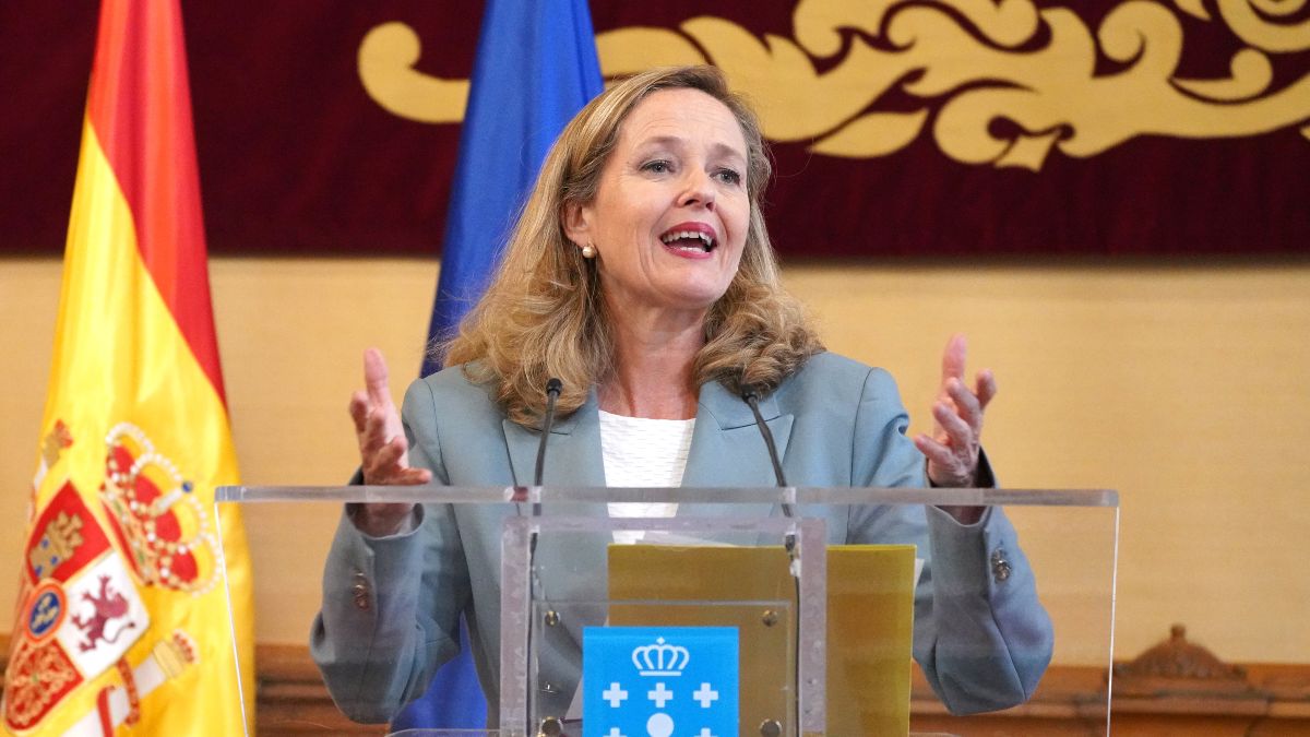 Nadia Calviño reconoce ahora un escenario de «inflación más alta durante más tiempo»