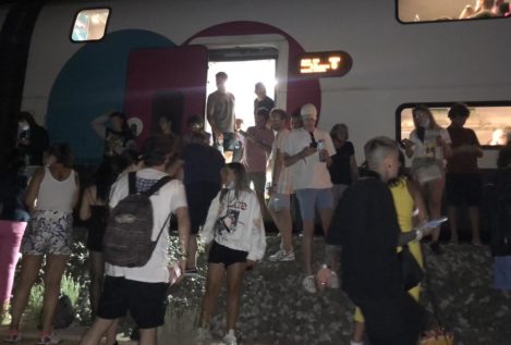 Una avería en un tren de Ouigo deja tirados a mil pasajeros en el trayecto Barcelona-Madrid