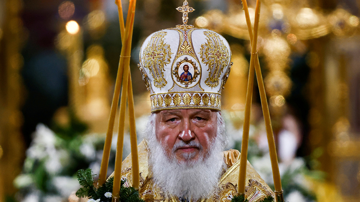 Reino Unido castiga al patriarca Kirill, a quien la Unión Europea perdonó, por apoyar a Putin