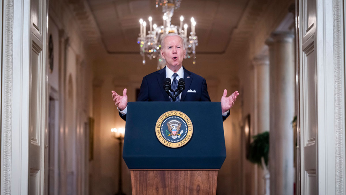Biden pide al Congreso que se prohíban las armas de asalto en Estados Unidos